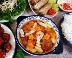 Bún chả tại Kiến Tổ